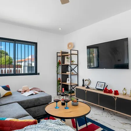 Pura Vida - Plusholidays Calpe