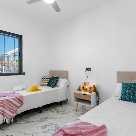 Pura Vida - Plusholidays * Calpe